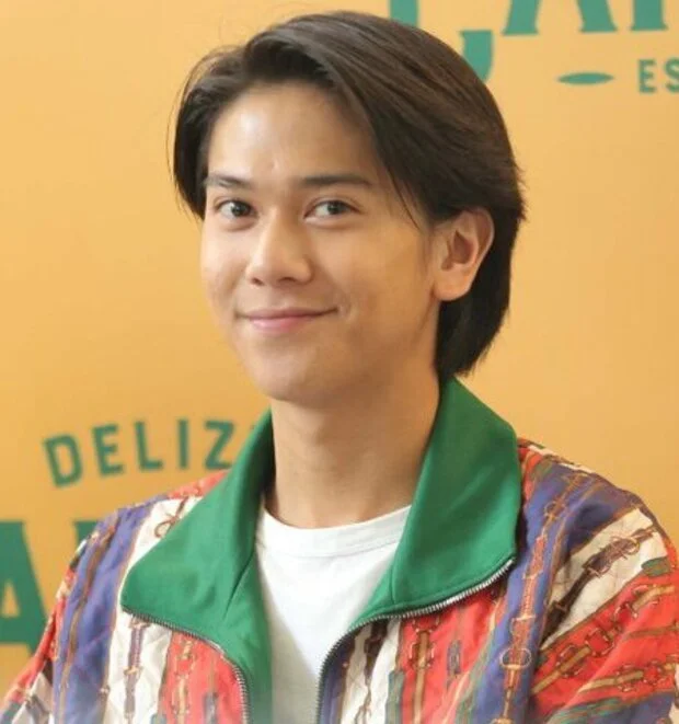 Model Rambut Medium dan Panjang