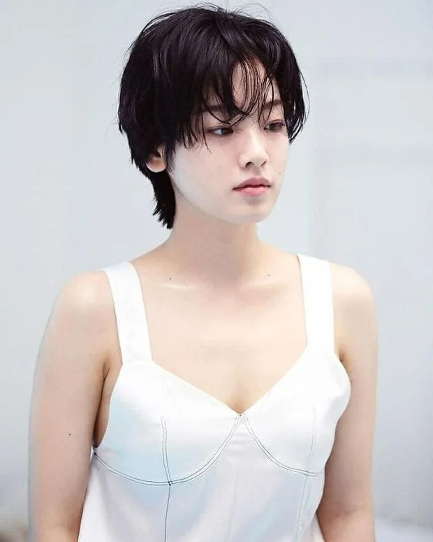 Shaggy Pixie Short Haircut for Korean Women