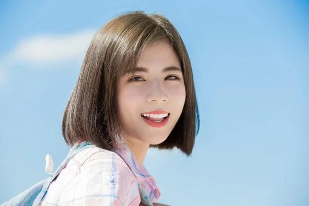 Short Bob with a Side Parting korea