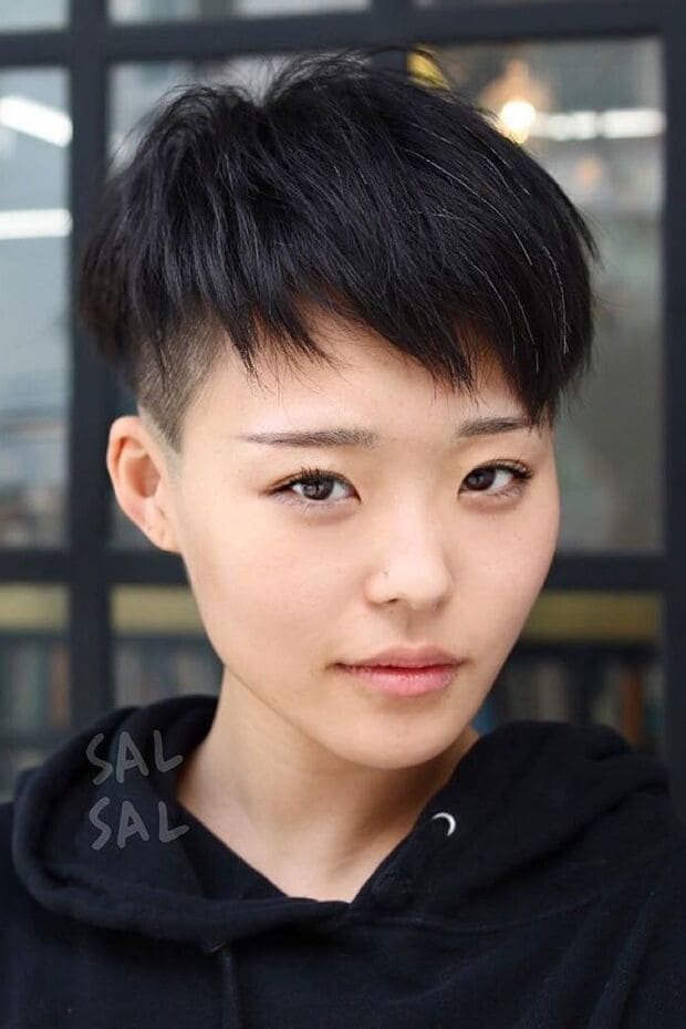 Short Hair with Undercut for Women korean