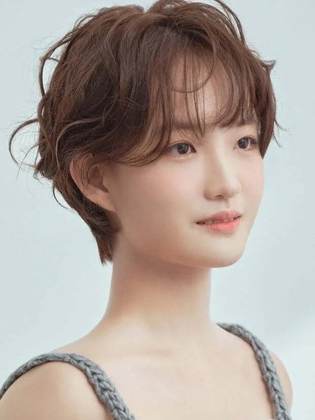 wavy pixie cut korean
