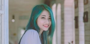 Warna Rambut Hijau wanita yang bagus